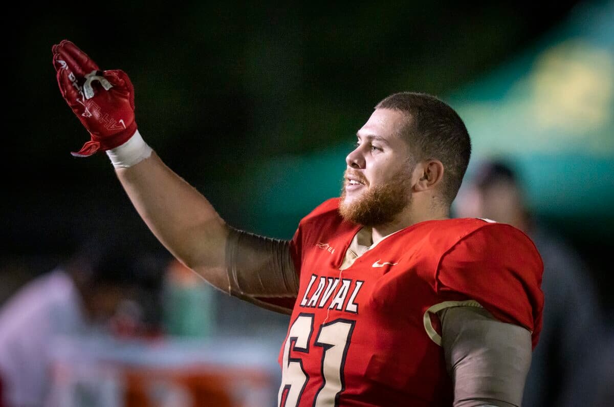 Kevin Mital, entrenando con los Rouge et Or en la Universidad Laval, en septiembre de 2023.