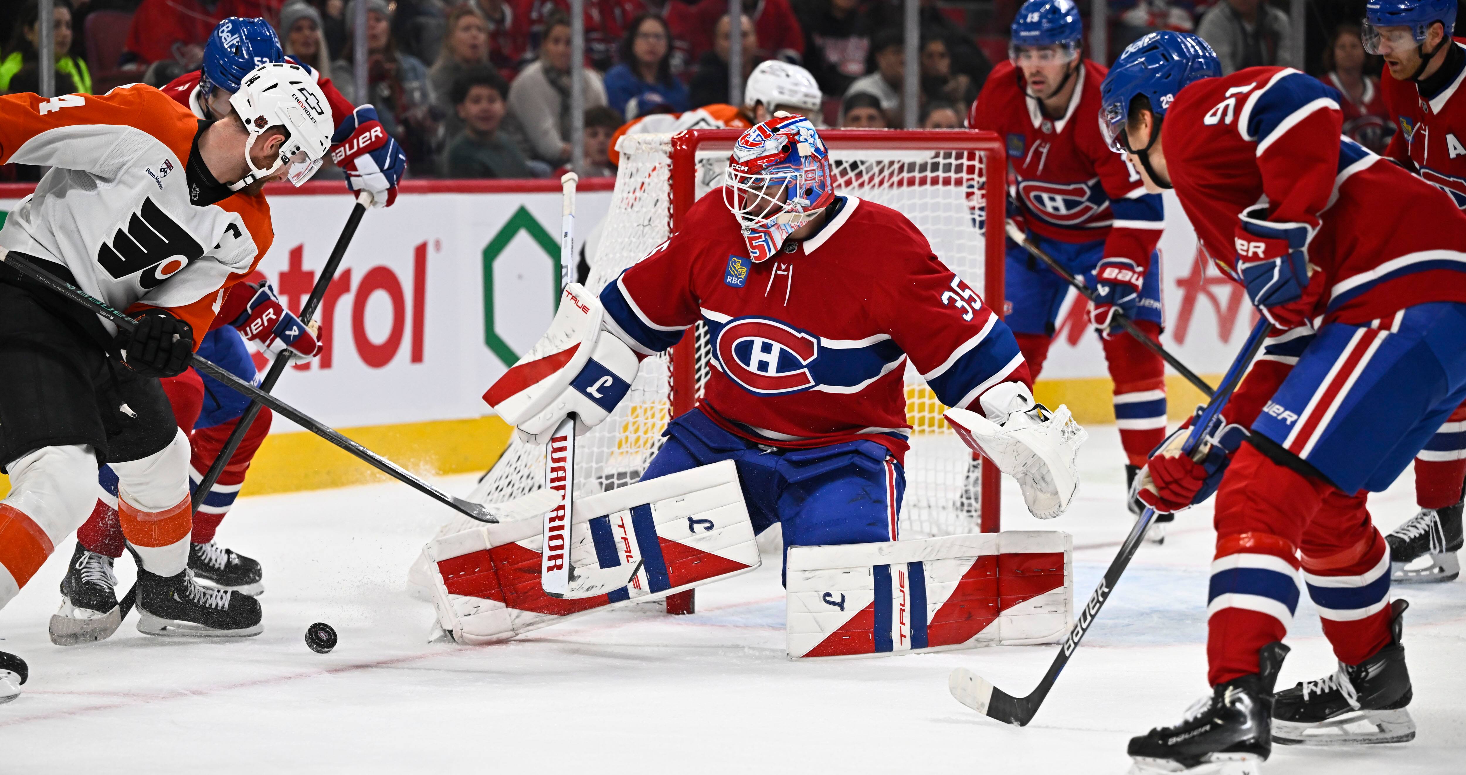 Ridiculis&eacute; par des partisans apr&egrave;s un arr&ecirc;t de routine, Samuel Montembeault a fait taire la &laquo;crasse&raquo;