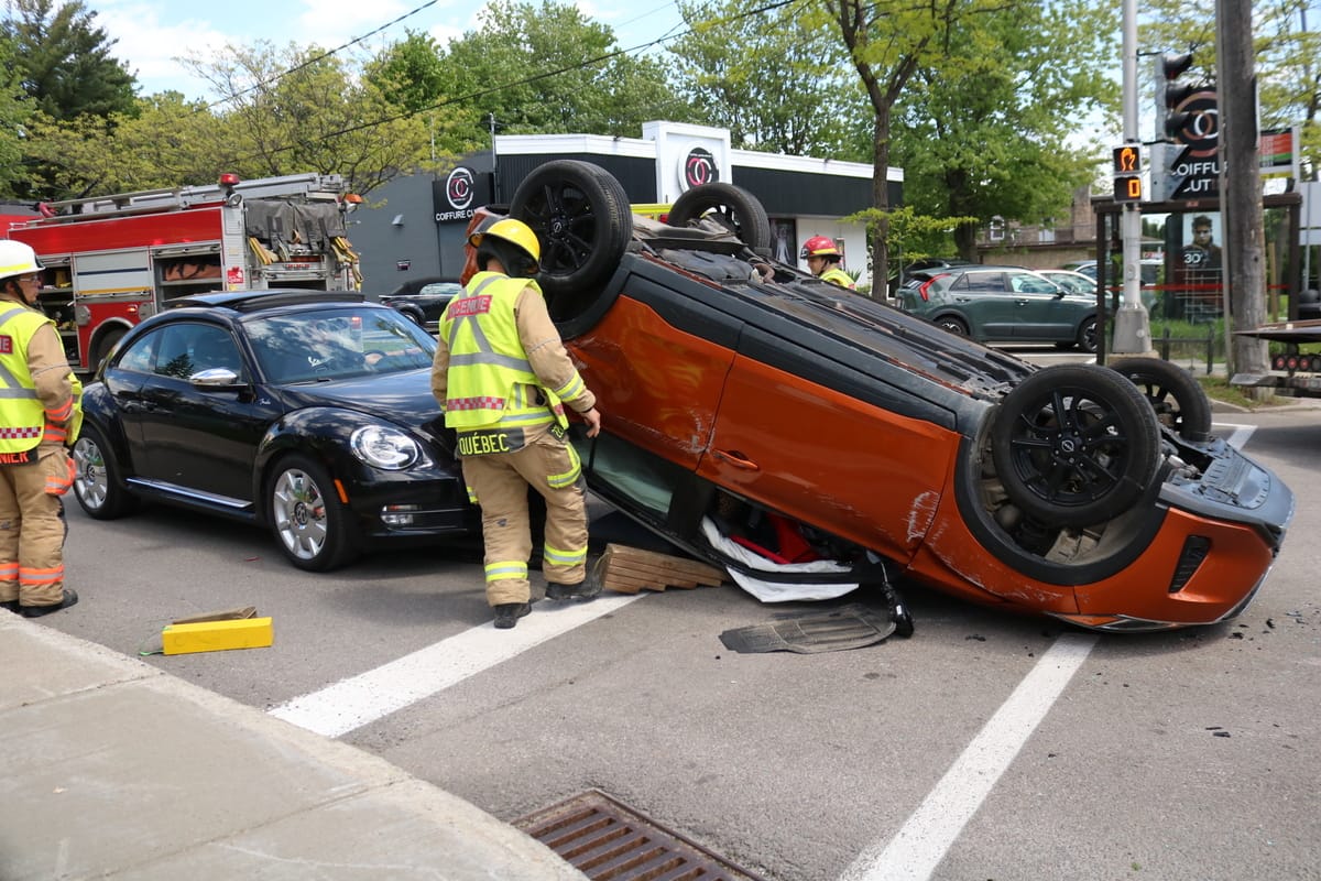 Capotage urbain pr&egrave;s du boulevard Henri-Bourassa et de la 70e Rue