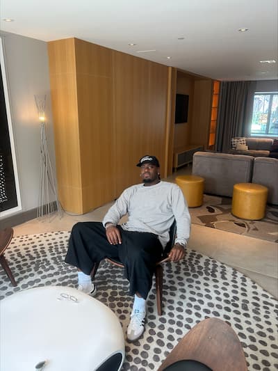 El jugador estrella de la ciudad de Oklahoma Thunder Luguentz Dort se reunió con los medios de comunicación en el Hotel Le Reine Elizabeth en Montreal, jueves 24 de julio de 2025. Agencia fotográfica QMI Wilson Salaun.