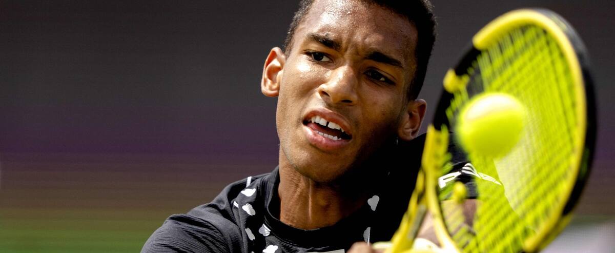 Félix Auger-Aliassime se plaît à Halle