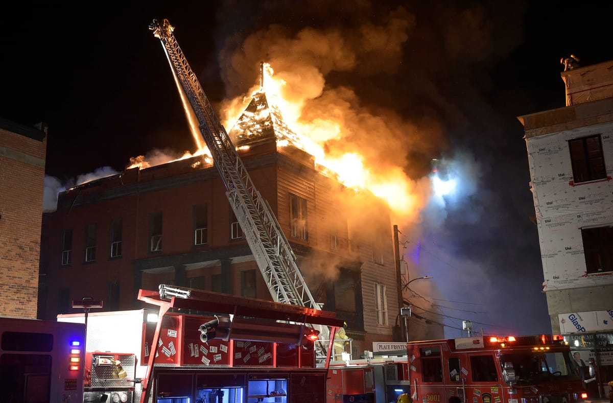 Un &eacute;difice centaine d&eacute;truit par un incendie &agrave; Saint-Hyacinthe
