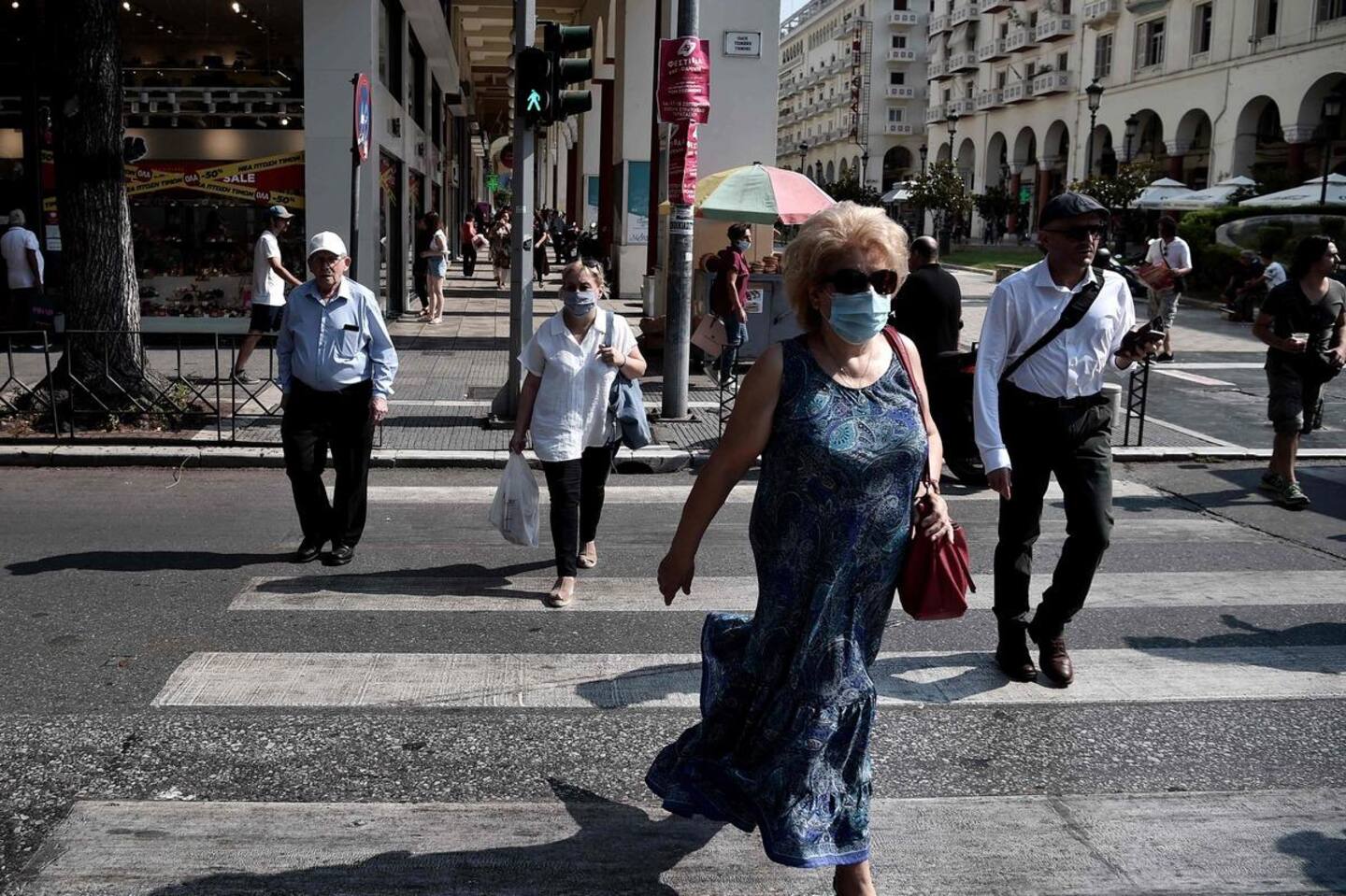 COVID-19 : en Grèce, de nouvelles restrictions pour les non-vaccinés COVID-19 : en Grèce, de nouvelles restrictions pour les non-vaccinés