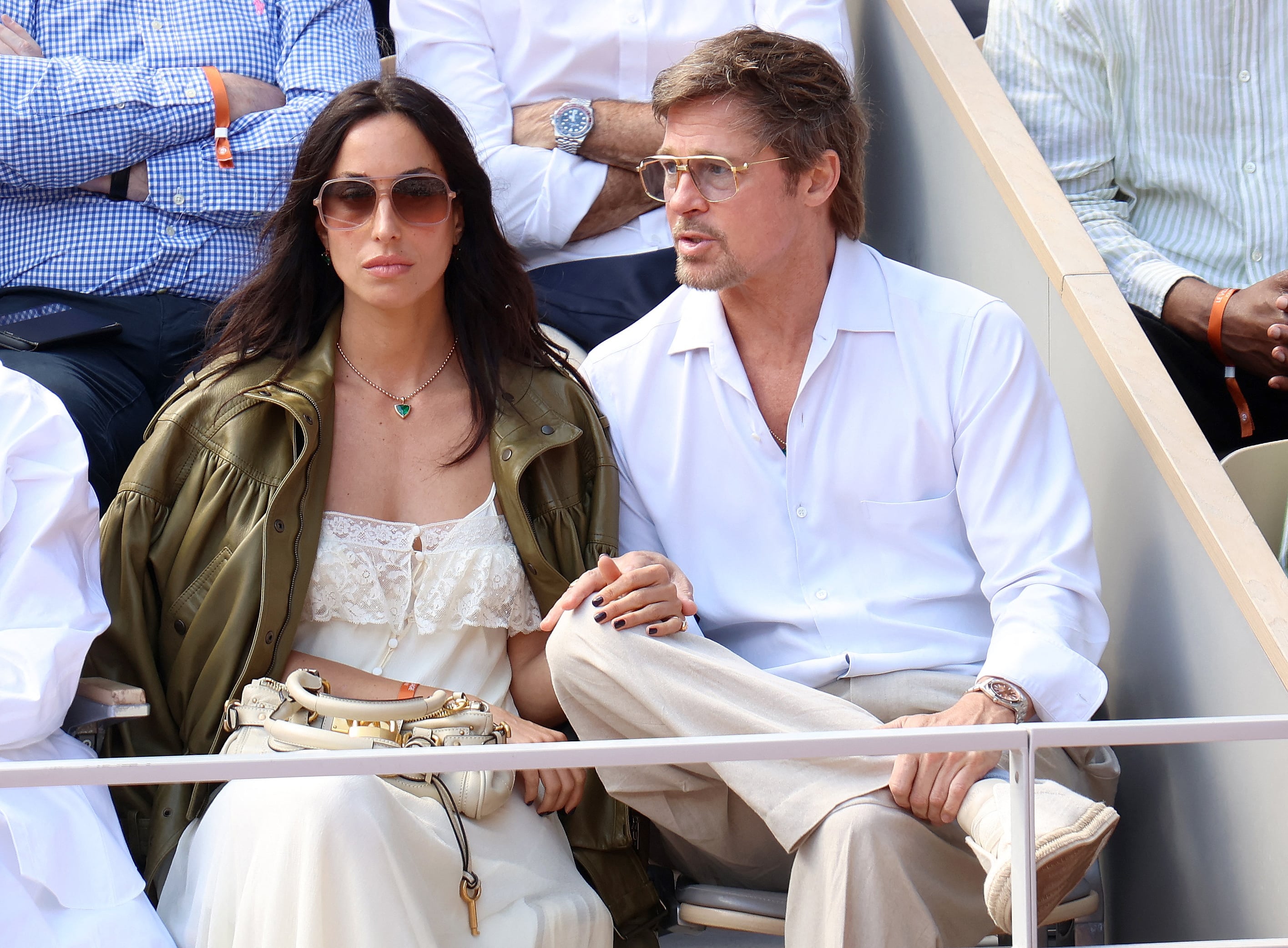«C’était vraiment émouvant»: Brad Pitt raconte le «mariage du siècle» de Taylor Swift et Travis Kelce