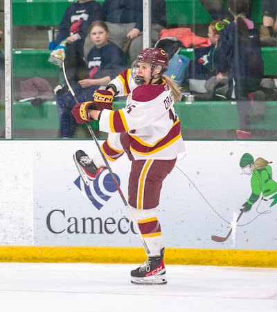 Jessymaude Drapeau no uniforme dos Stingers de Concordia.