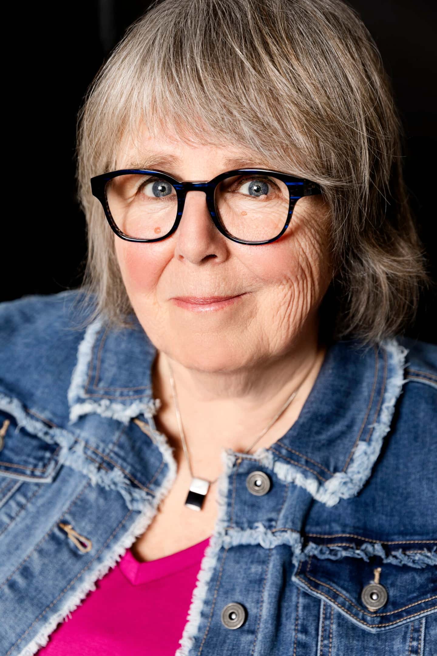 Maureen Martineau signe cette année son premier «polar agricole» où les gens d’une petite municipalité sont divisés par une guerre de l’eau Maureen Martineau signe cette année son premier «polar agricole» où les gens d’une petite municipalité sont divisés par une guerre de l’eau