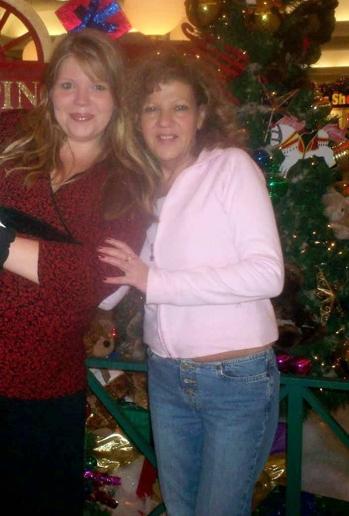 Comme un &laquo;nouveau coup en plein dans le ventre&raquo;: elle revit sa douleur apr&egrave;s que le meurtrier de sa fille a &eacute;t&eacute; accus&eacute; d&rsquo;avoir encore tu&eacute;