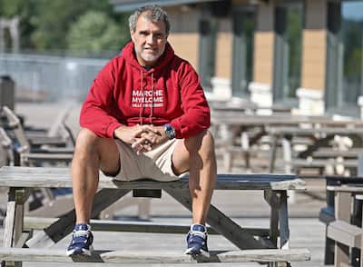Gino Valle organizes an anti-garbage march against multiple myeloma on September 27, 2026 at Le Relay station in Lac Beauport.