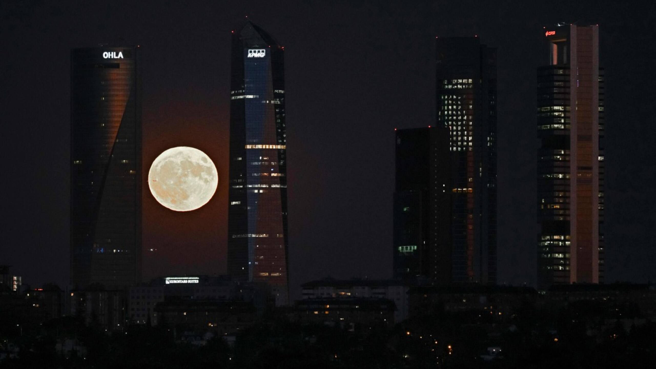 La Lune, au centre de toutes les convoitises | JDM | QUB info