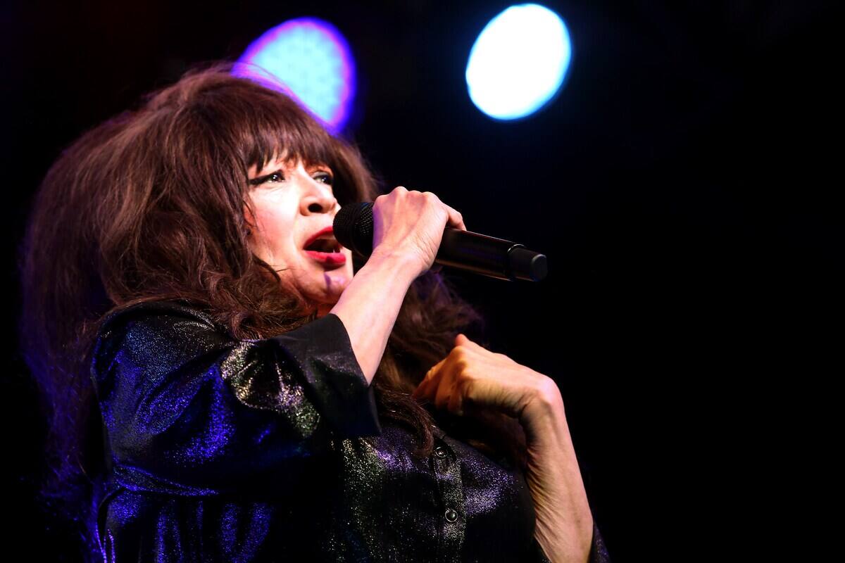 D&eacute;c&egrave;s de Ronnie Spector, chanteuse des Ronettes et voix inoubliable de &laquo;Be My baby&raquo;