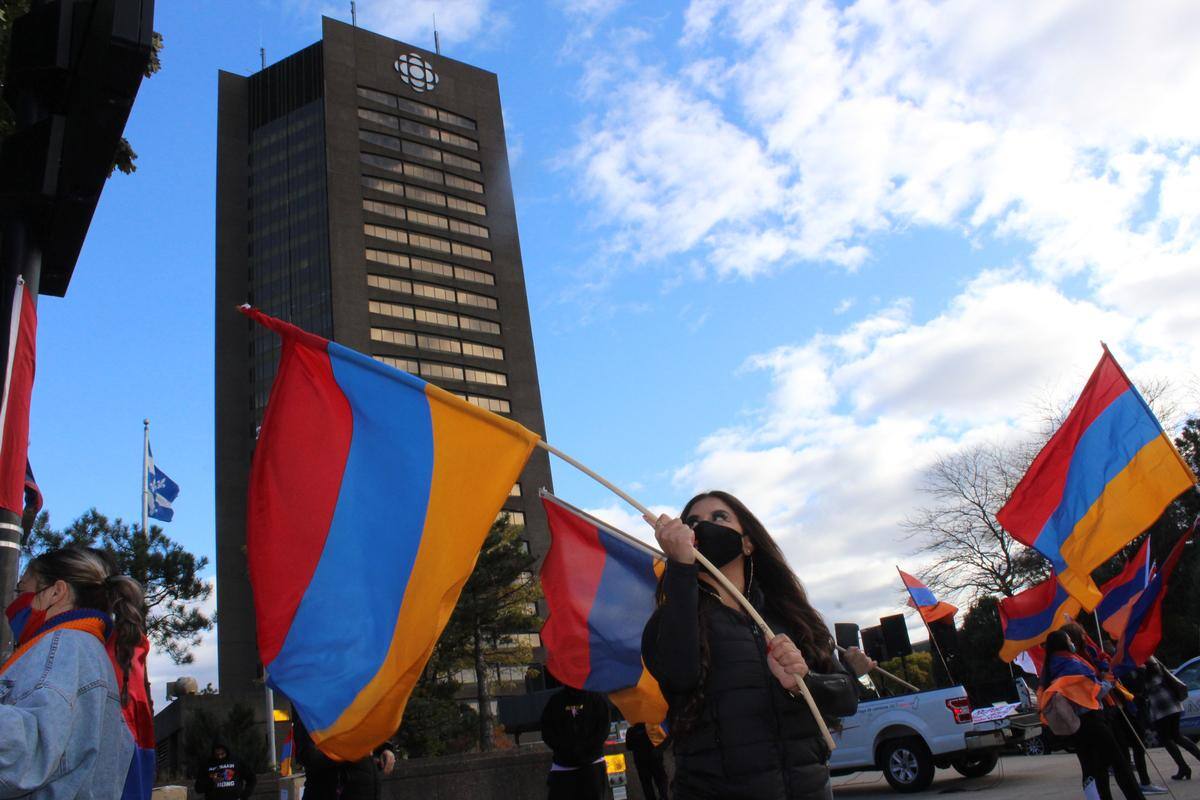 Armenie Azerbaidjan Les Armeniens Manifestent Contre Le Silence Radio Du Canada Jdm