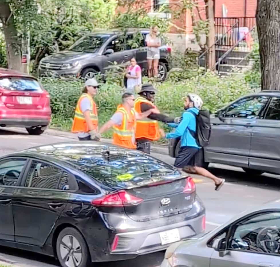 Propos racistes d'un col bleu: un arrondissement de Montréal enquête sur une altercation avec un cycliste
