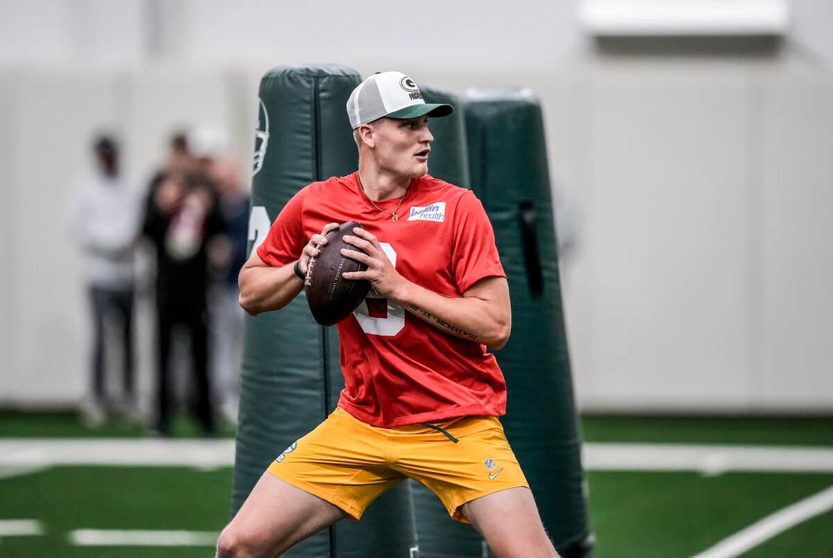 Incapable d’obtenir un visa aux États-Unis, ce talentueux quart-arrière canadien fait le saut dans la LCF