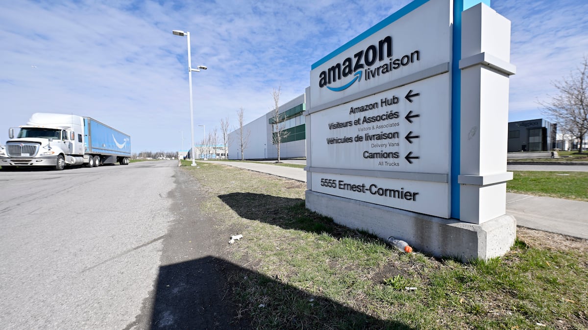 Une première au Canada: les travailleurs d’Amazon à Laval sont syndiqués