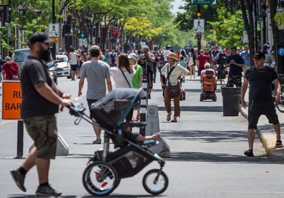 La rue Wellington transformée en rue piétonne à partir de la rue à Verdun, Montréal, samedi le 6 juin 2020.
JOEL LEMAY/AGENCE QMI