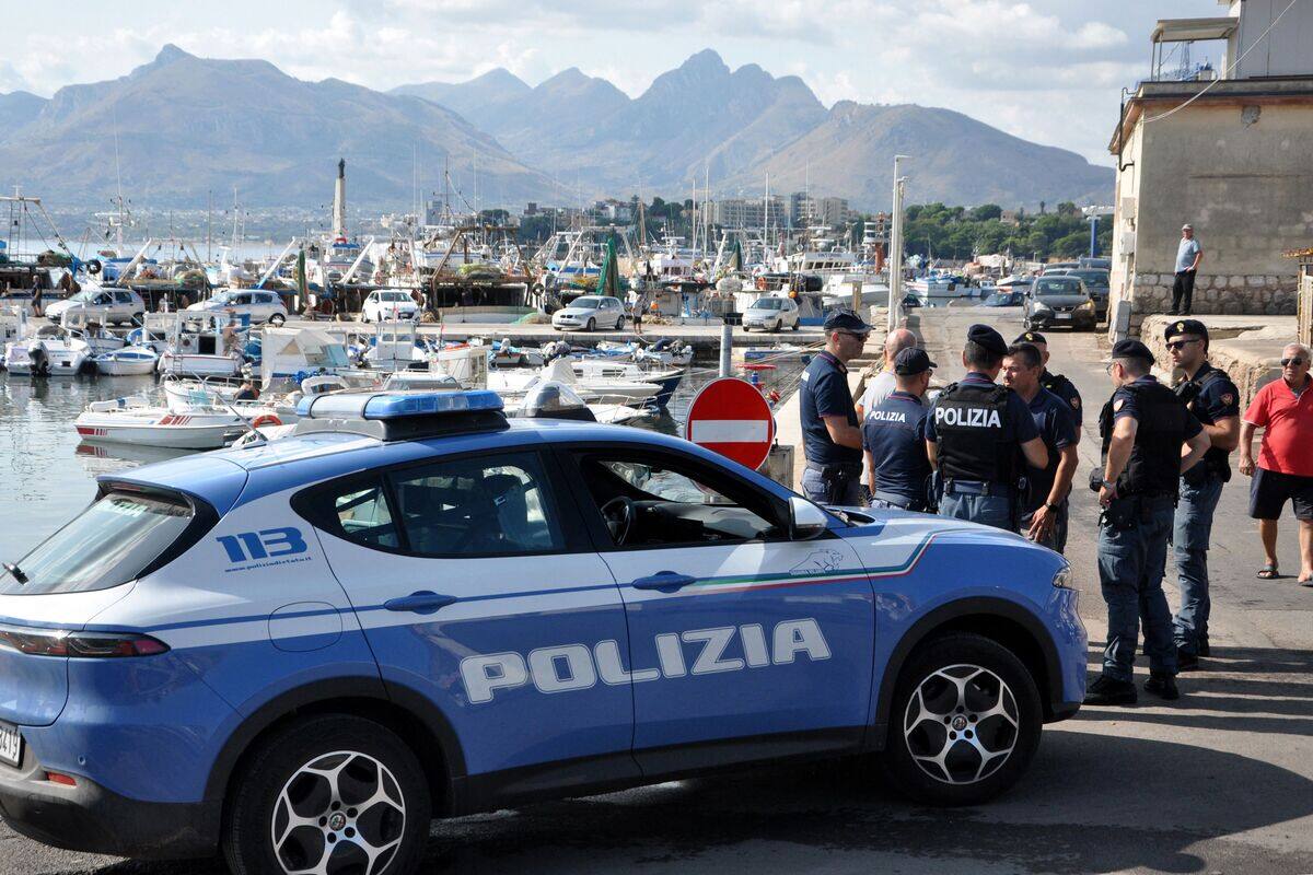 Naufrage en Sicile: encore possible de retrouver une personne vivante, selon un expert