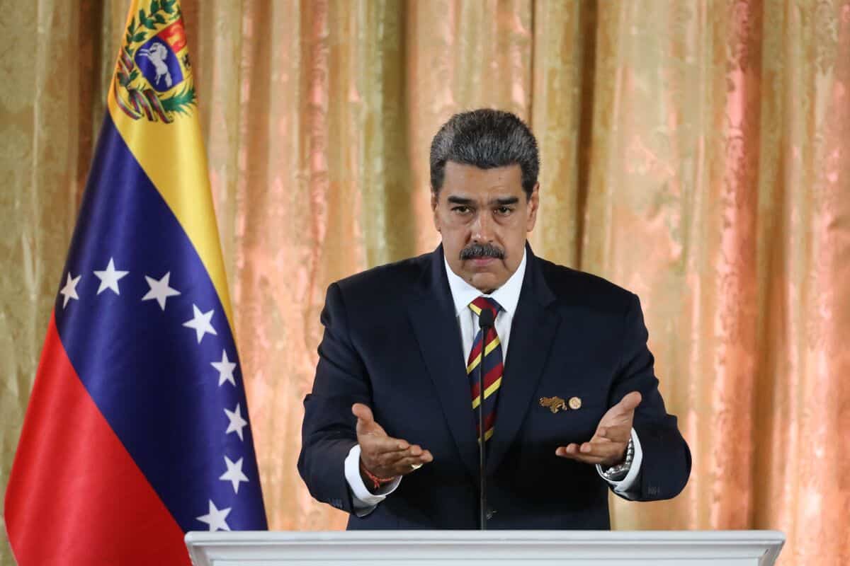 Venezuela: Maduro laisse entendre un possible soul&egrave;vement de l'arm&eacute;e en cas de victoire de son opposant