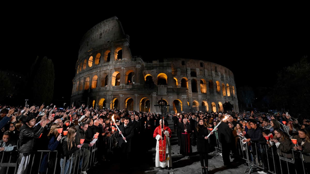 Au Colisée, le premier Chemin de Croix de Léon XIV sous le signe de la guerre