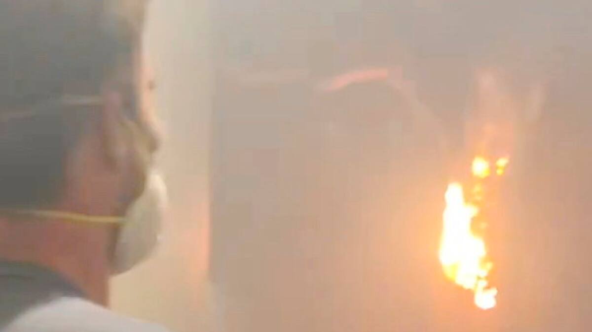 «Sortons d’ici!»: ils se filment fuyant une maison enflammée de Los Angeles