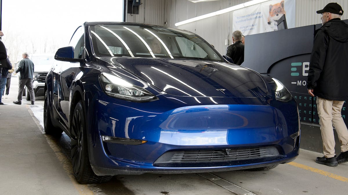 Ventes de véhicules électriques: Ottawa recule sur ses cibles de ventes