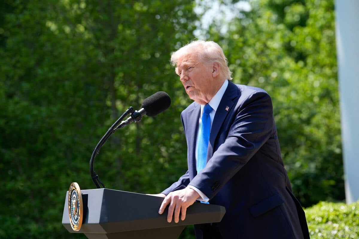 &laquo;C'est une p&eacute;riode de transition&raquo;: Trump assure que l'&eacute;conomie va d&eacute;coller, mais reconna&icirc;t un risque de r&eacute;cession