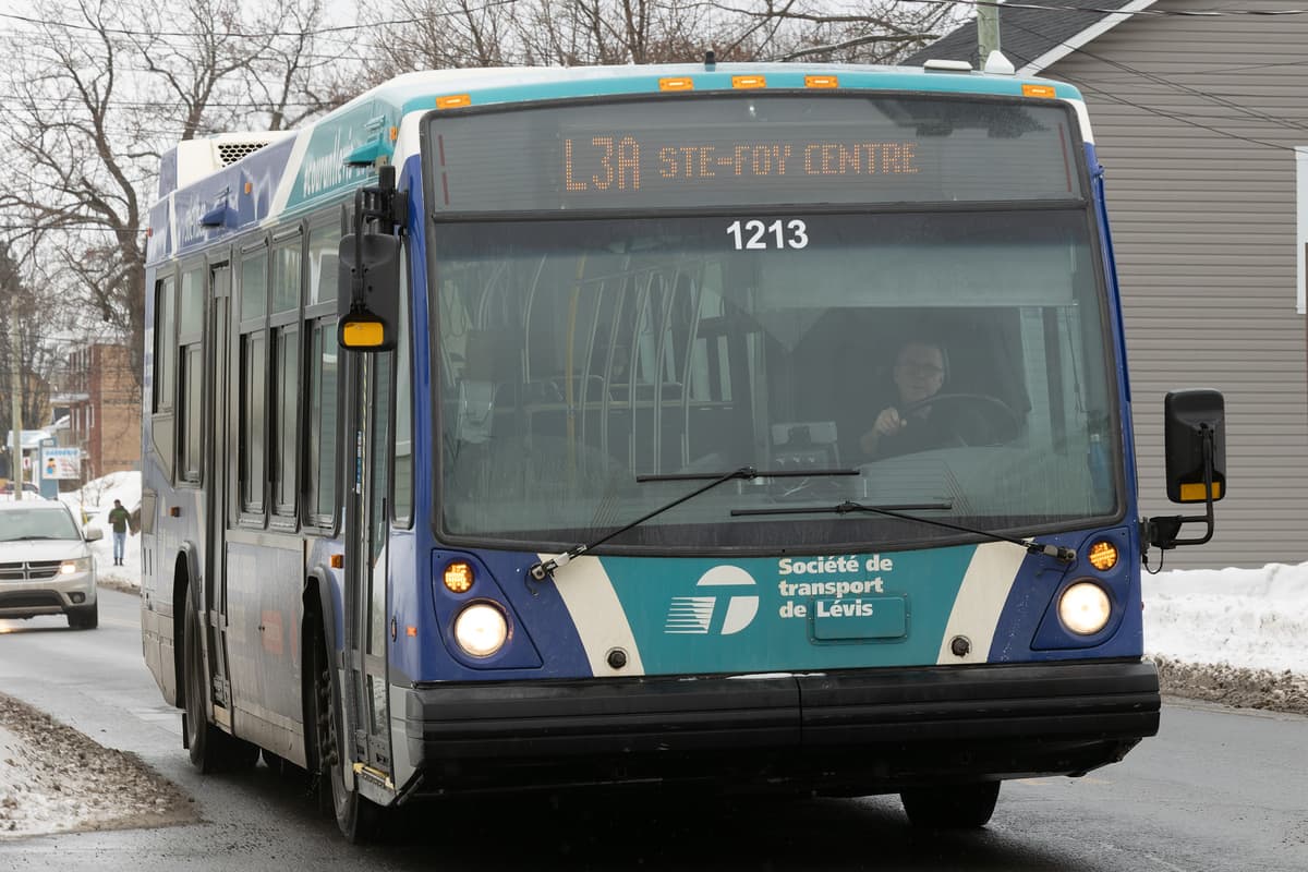 Explosion du prix du baril de pétrole: la guerre en Iran pourrait coûter cher aux sociétés de transport en commun