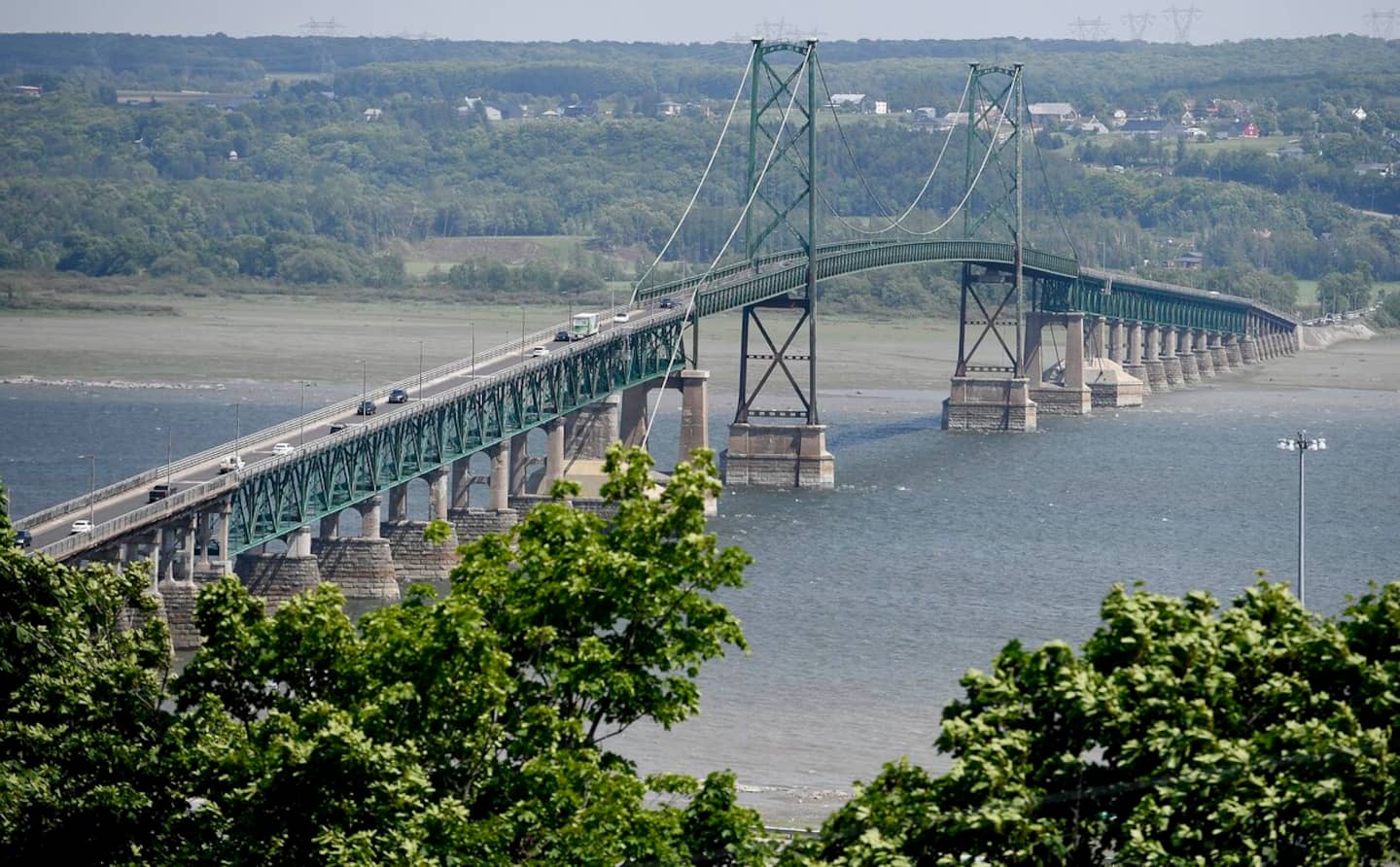 Le BAPE dépose son rapport sur le pont de l'Île-d'Orléans