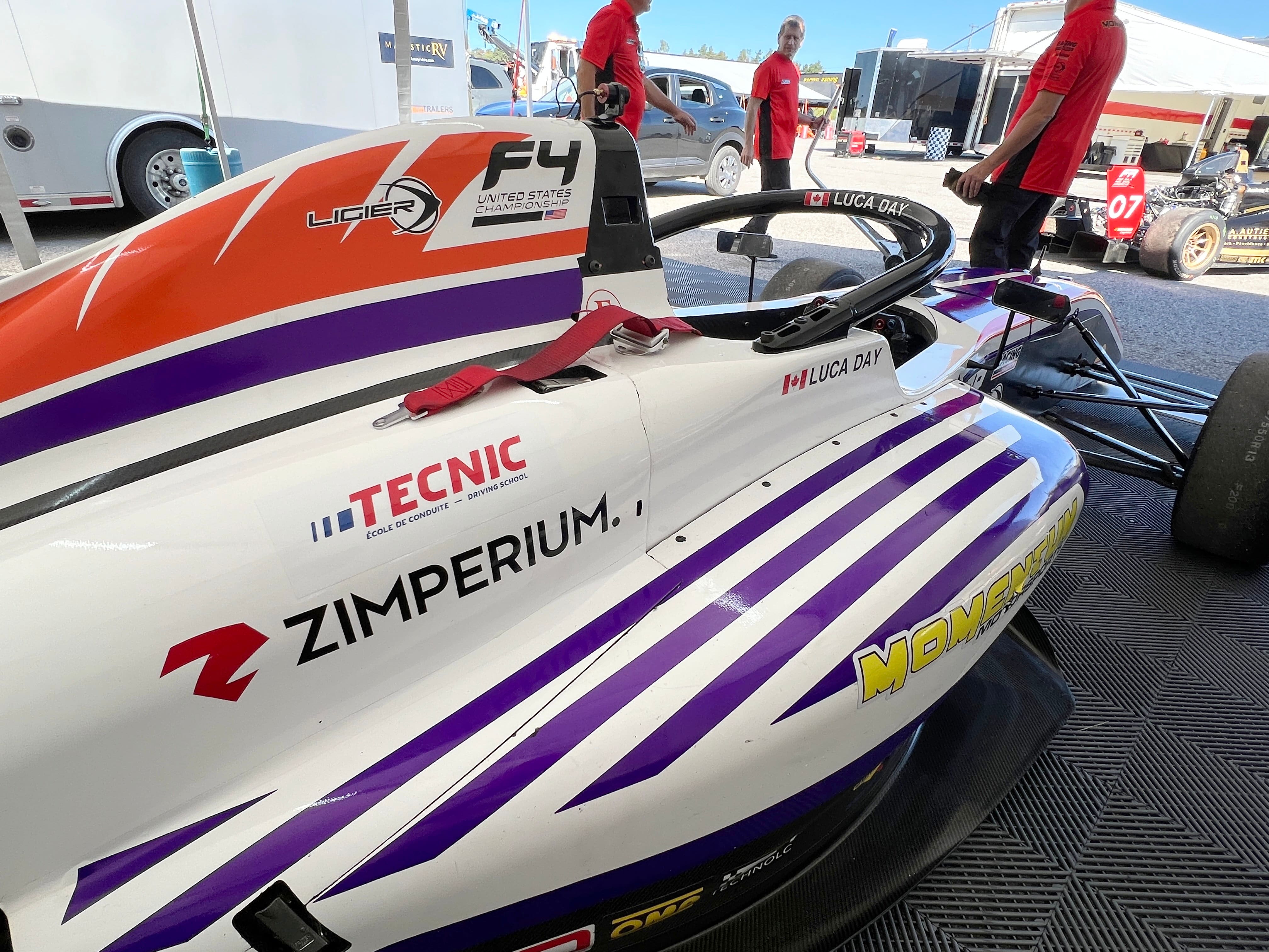 Un jeune pilote montréalais de 16 ans atteint 240 km/h sur circuit