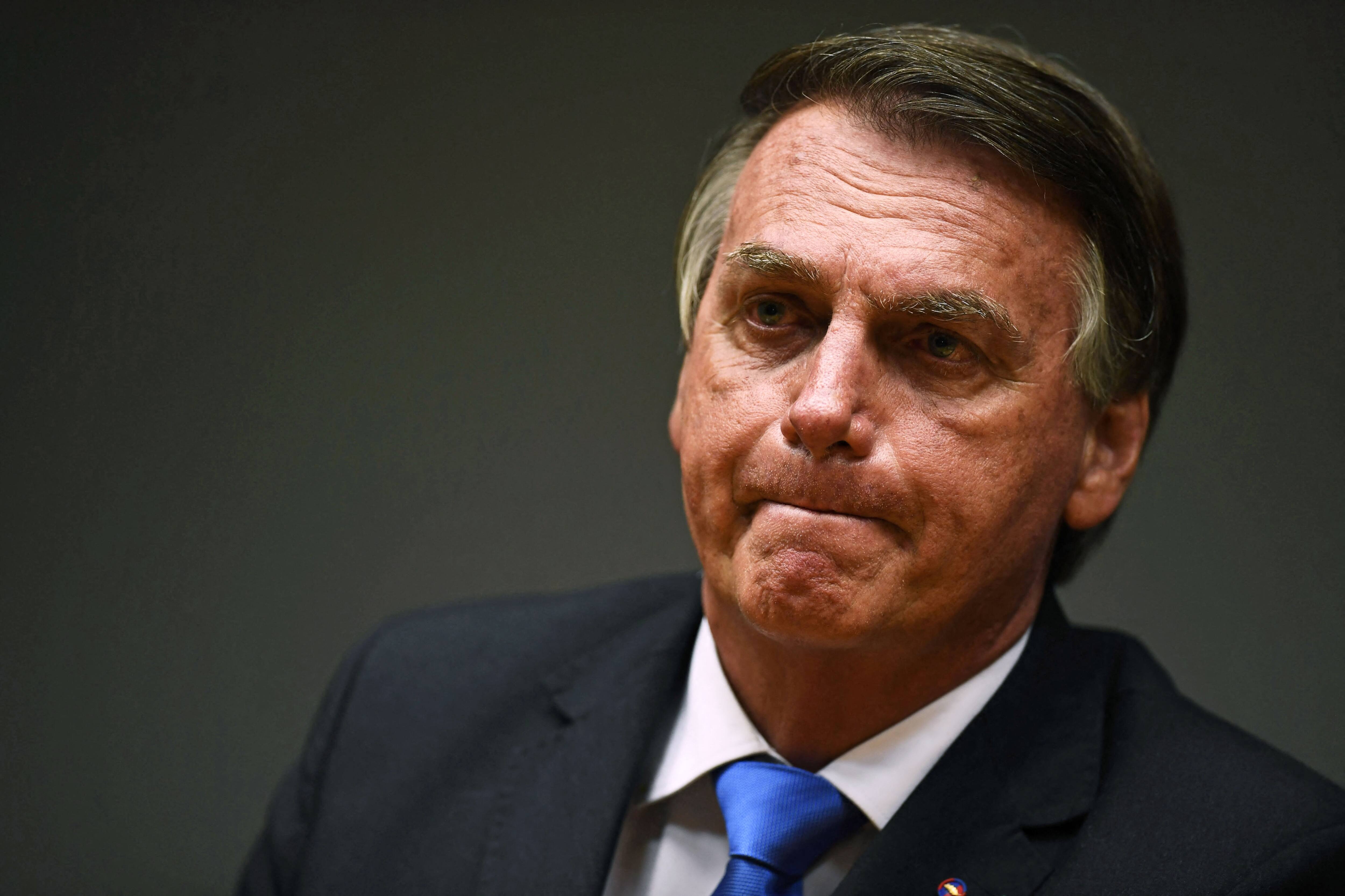 Jair Bolsonaro lie le vaccin contre la COVID-19 au sida dans une vid&eacute;o