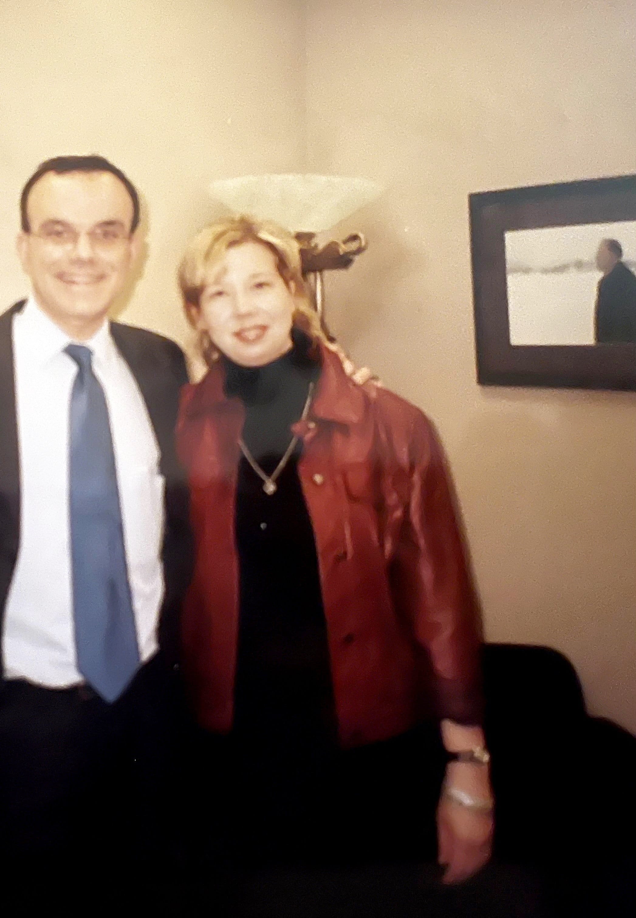 Les conseillers Daniel Amar et Josée Legault au bureau du premier ministre en octobre 2001.   PHOTO FOURNIE PAR JOSÉE LEGAULT