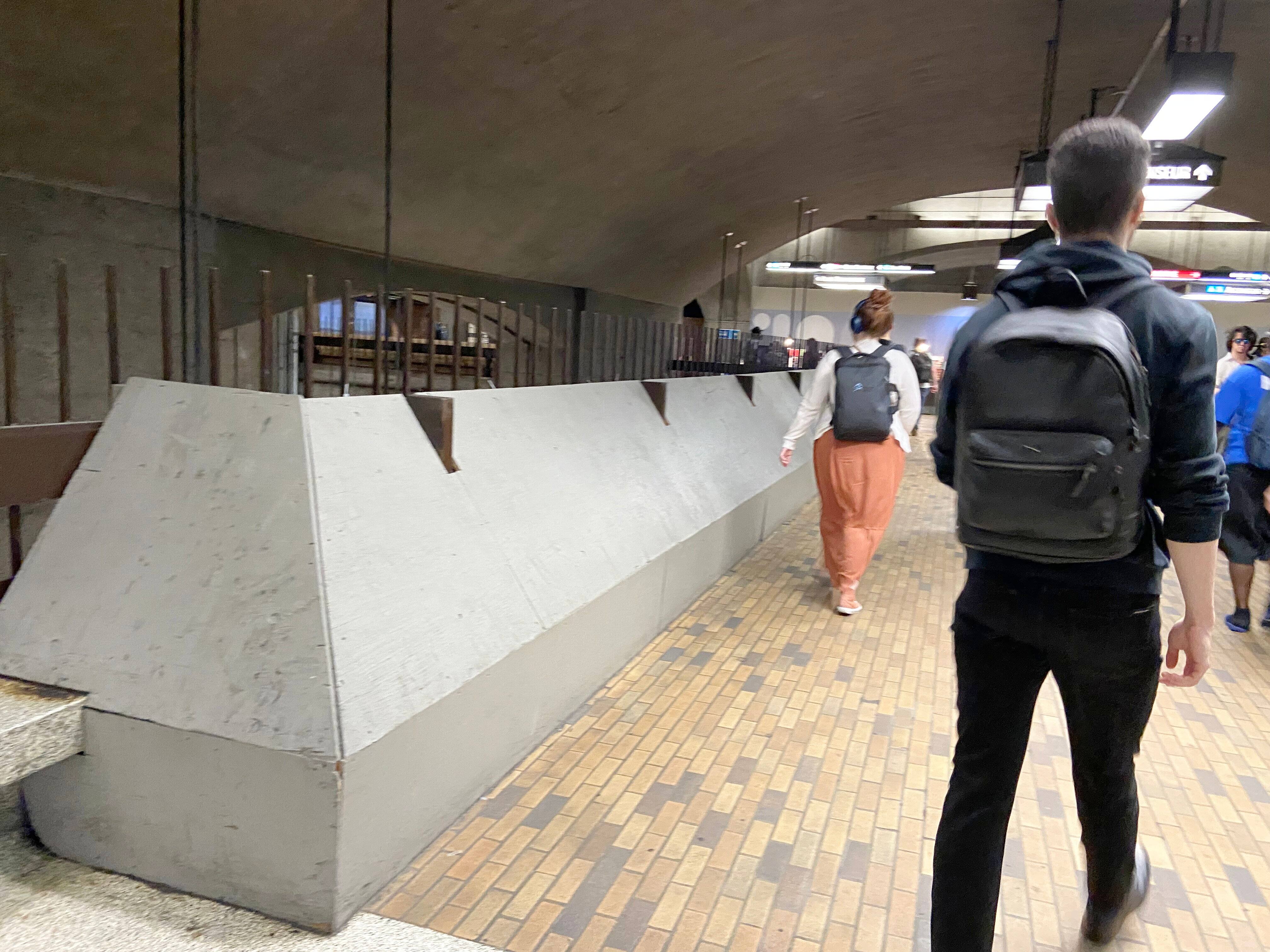 La STM interdit de nouveau le flânage dans le métro | TVA Nouvelles
