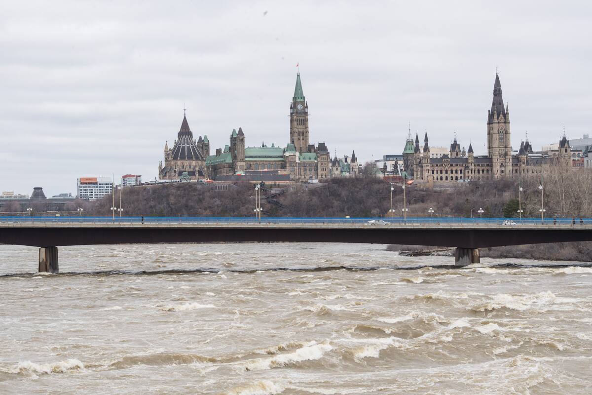 Le PQ demande un resserrement à la frontière QuébecOntario TVA Nouvelles