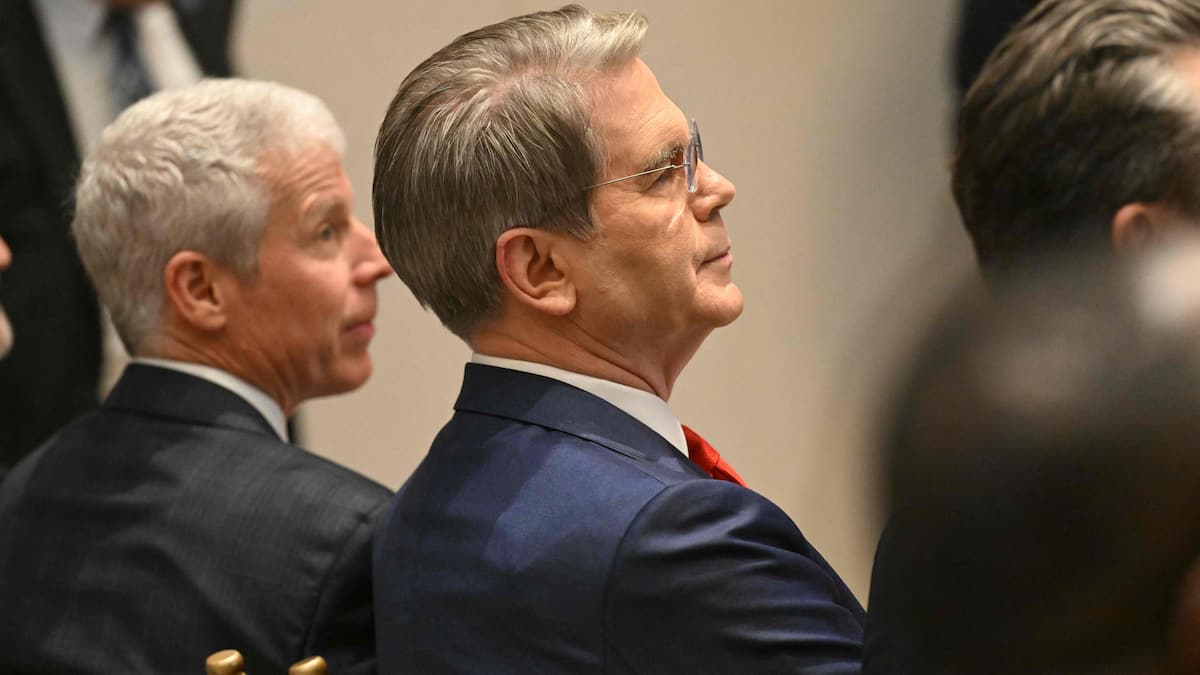 «Le président vous veut immédiatement»: Scott Bessent doit interrompre une entrevue pour des discussions urgentes avec Trump