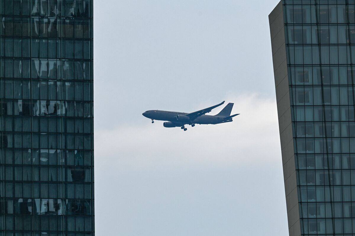 Un mort et plusieurs bless&eacute;s apr&egrave;s de &laquo;fortes turbulences&raquo; sur un vol de Singapour Airlines en provenance de Londres