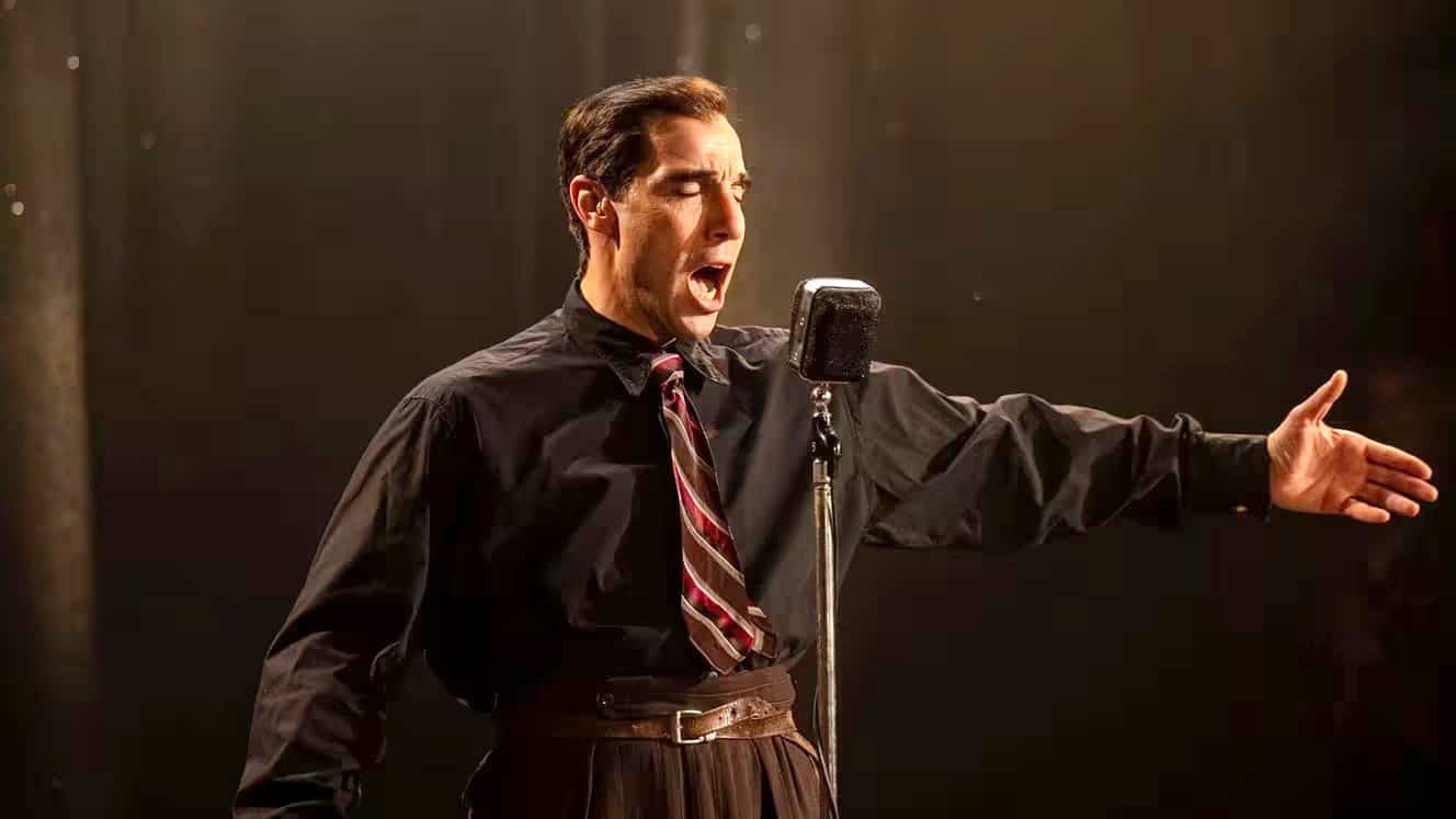 [CRITIQUE] L’acteur Tahar Rahim est magistral dans le drame biographique «Monsieur Aznavour» JDM