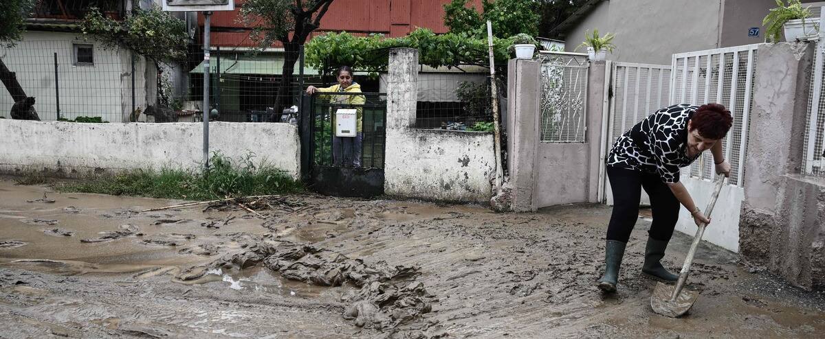 Grèce: après les incendies, des pluies torrentielles font un mort