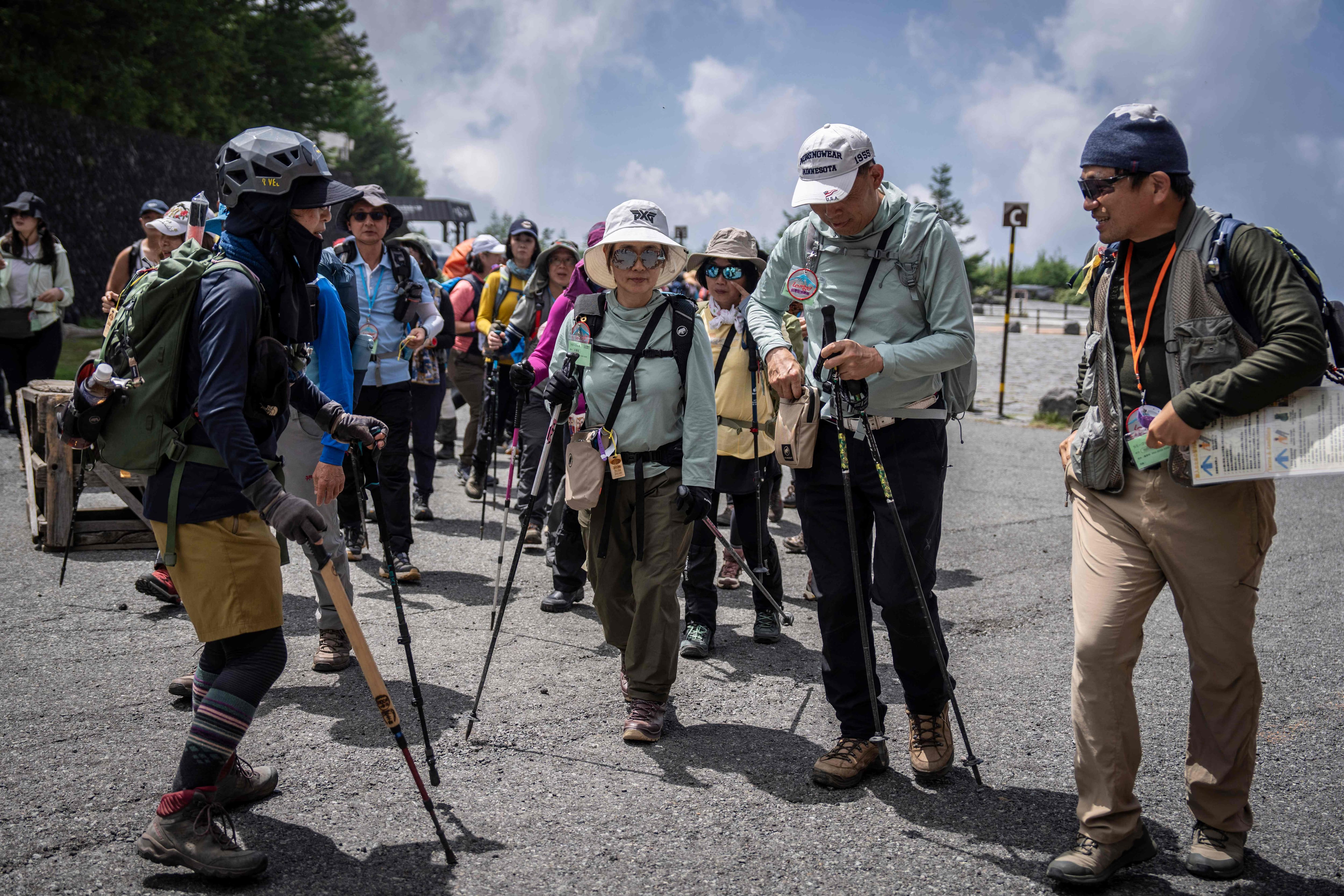 Japan: two dead on Mount Fuji, 99-year-old woman rescued