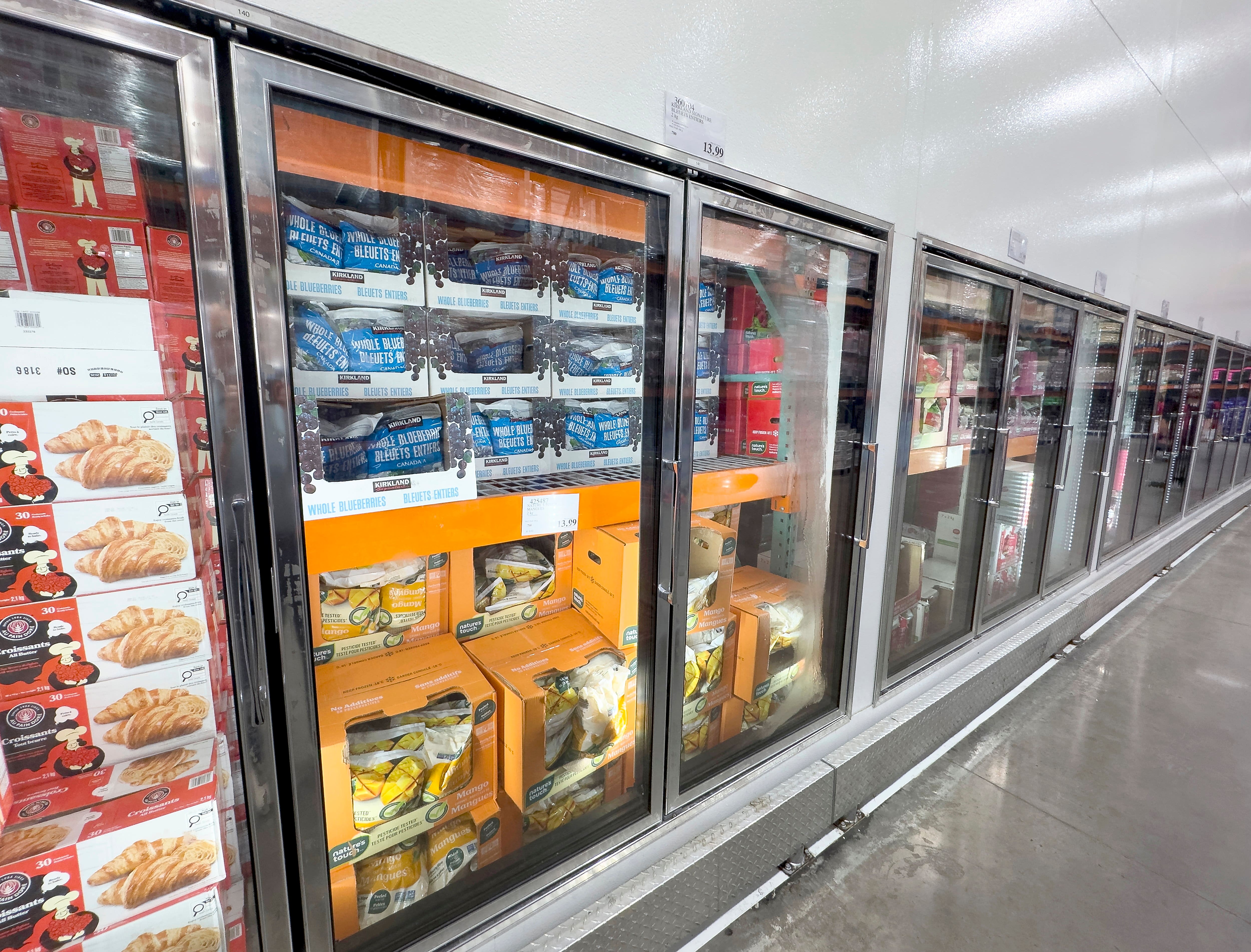 Les bleuets de la marque Kirkland du Costco de Candiac avec la mention «Canada A» sur le devant de l’emballage, le jeudi 10 septembre 2026.