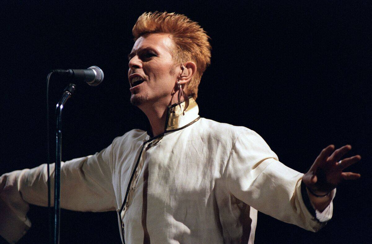 Warner Music rach&egrave;te le catalogue de David Bowie