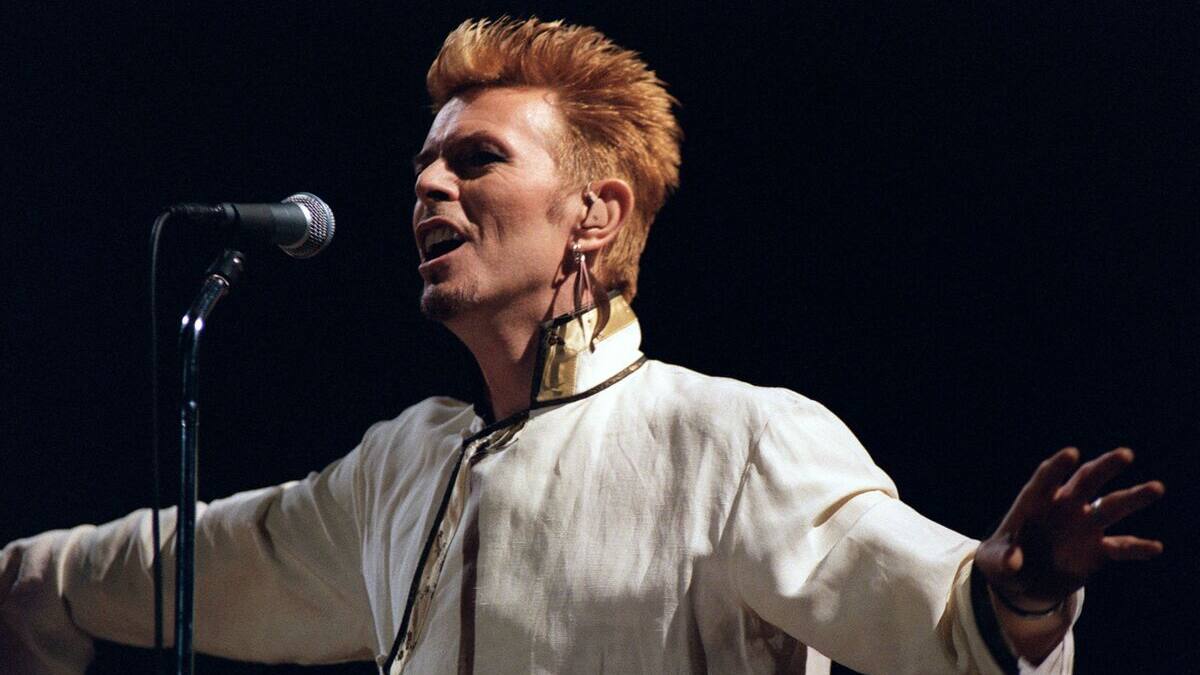 Warner Music rachète le catalogue de David Bowie