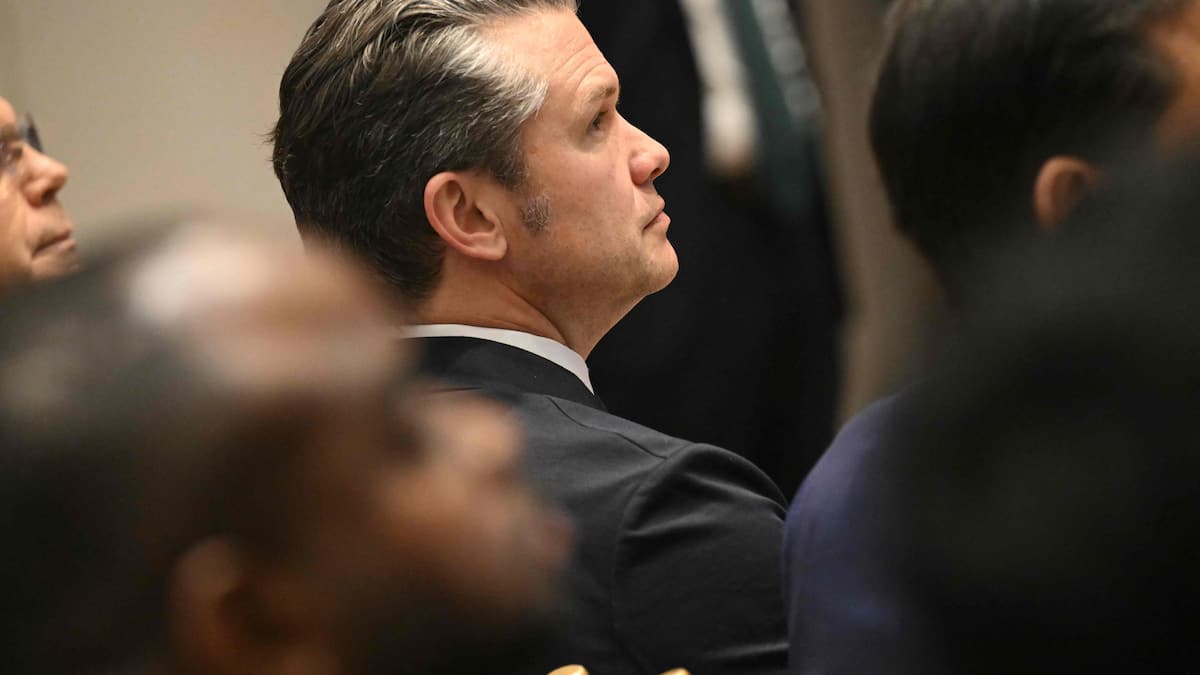 Plus de 15 000 cibles touchées dans les frappes américaines et israéliennes contre l'Iran, affirme Hegseth