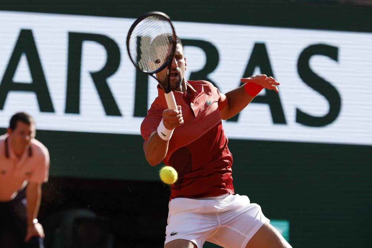 Roland-Garros: Djokovic contraint d'abandonner en raison d'une blessure au genou 