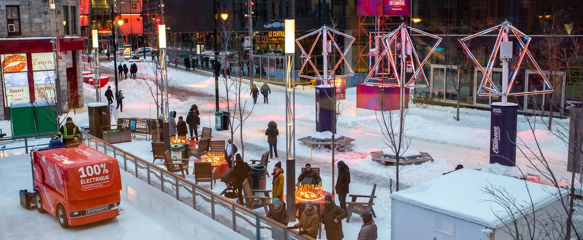 Montréal inaugure une patinoire au centre-ville