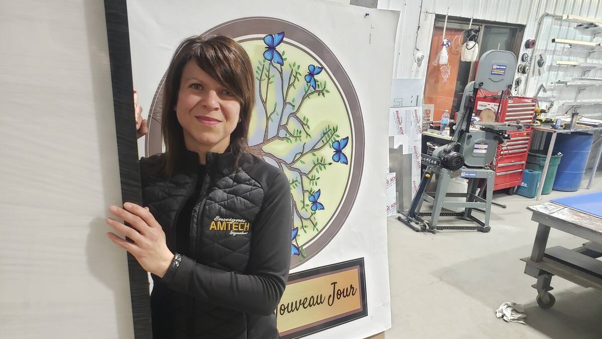 Inflation: les enseignes coûtent beaucoup plus cher à produire