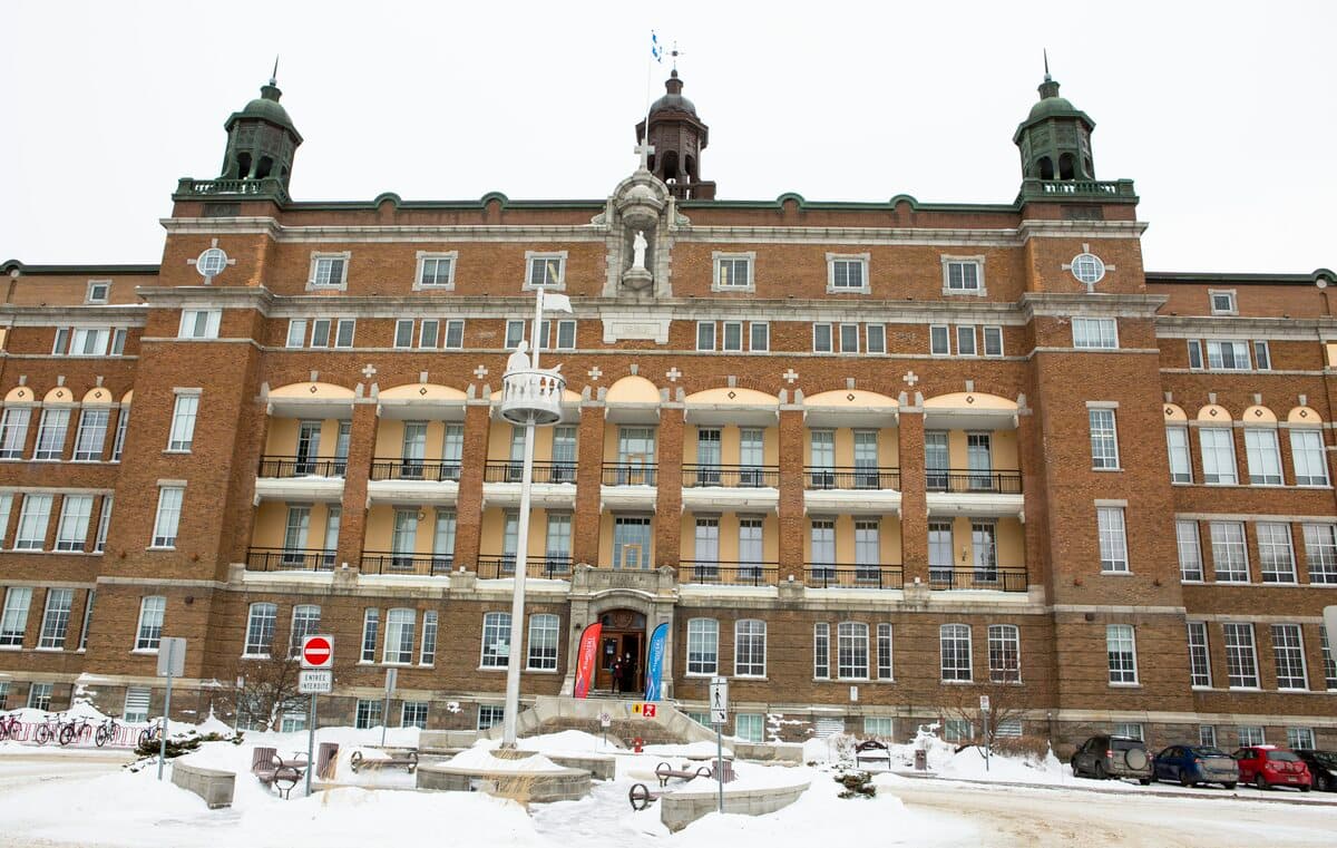 L&rsquo;application de la loi 101 au c&eacute;gep demand&eacute;e par des enseignants