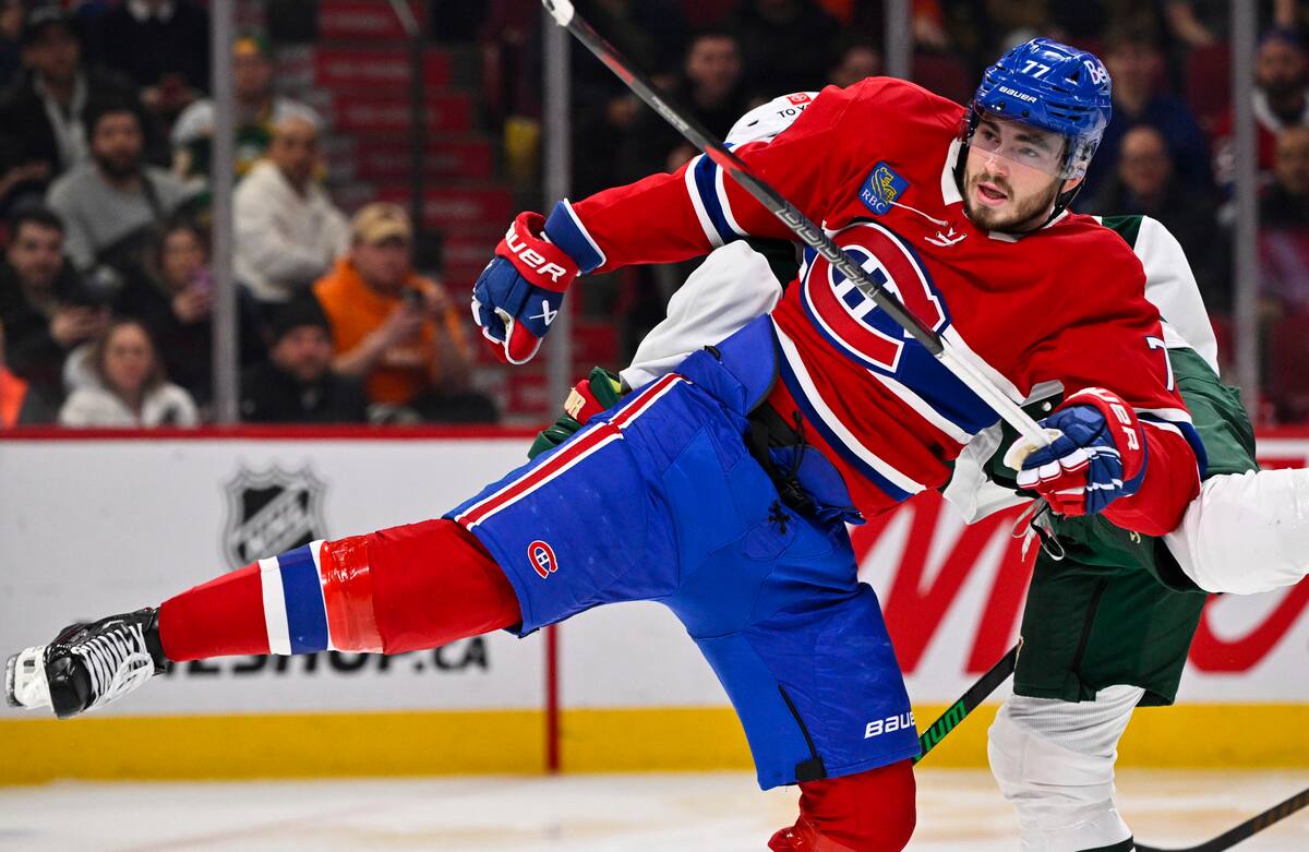 Saison termin&eacute;e pour Kirby Dach: Martin St-Louis est optimiste