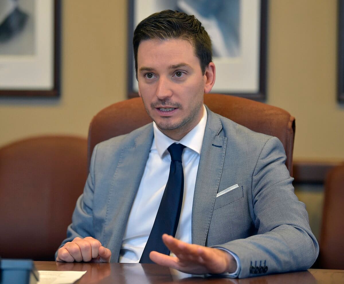 Charte de la langue fran&ccedil;aise : Simon Jolin-Barrette invit&eacute; &agrave; prendre la parole devant l&rsquo;Acad&eacute;mie fran&ccedil;aise