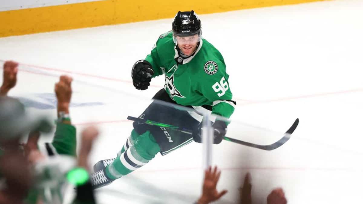 Un match d'anthologie: l'Avalanche mis K.-O. par Rantanen