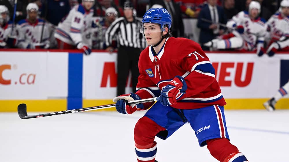 La LNH s’intéresse à Jake Evans