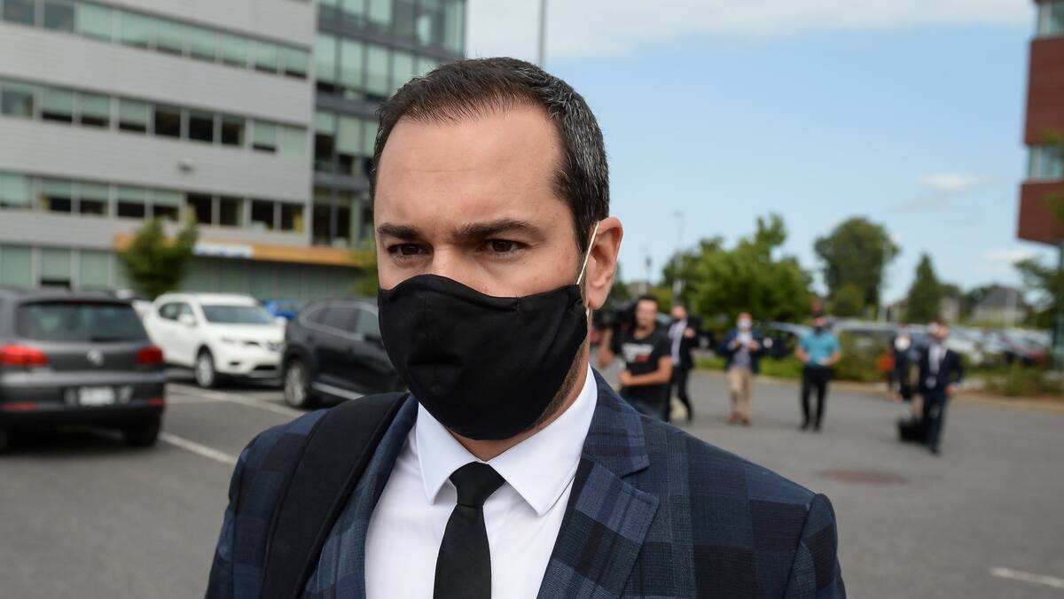 Agression sexuelle: une peine de 15 mois pour un courtier de Gatineau